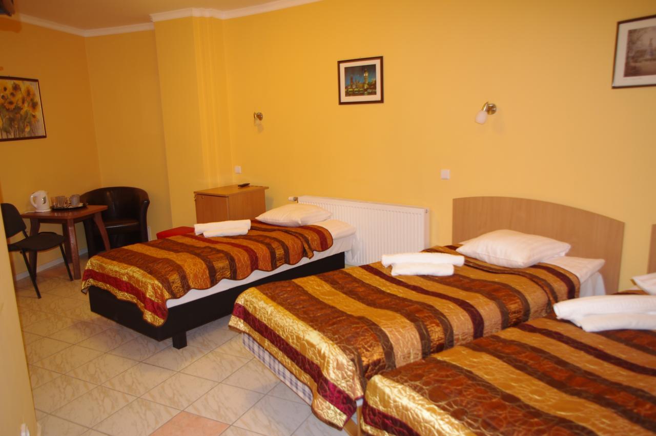 Vaivorykste Hotel Siauliai  Exterior photo